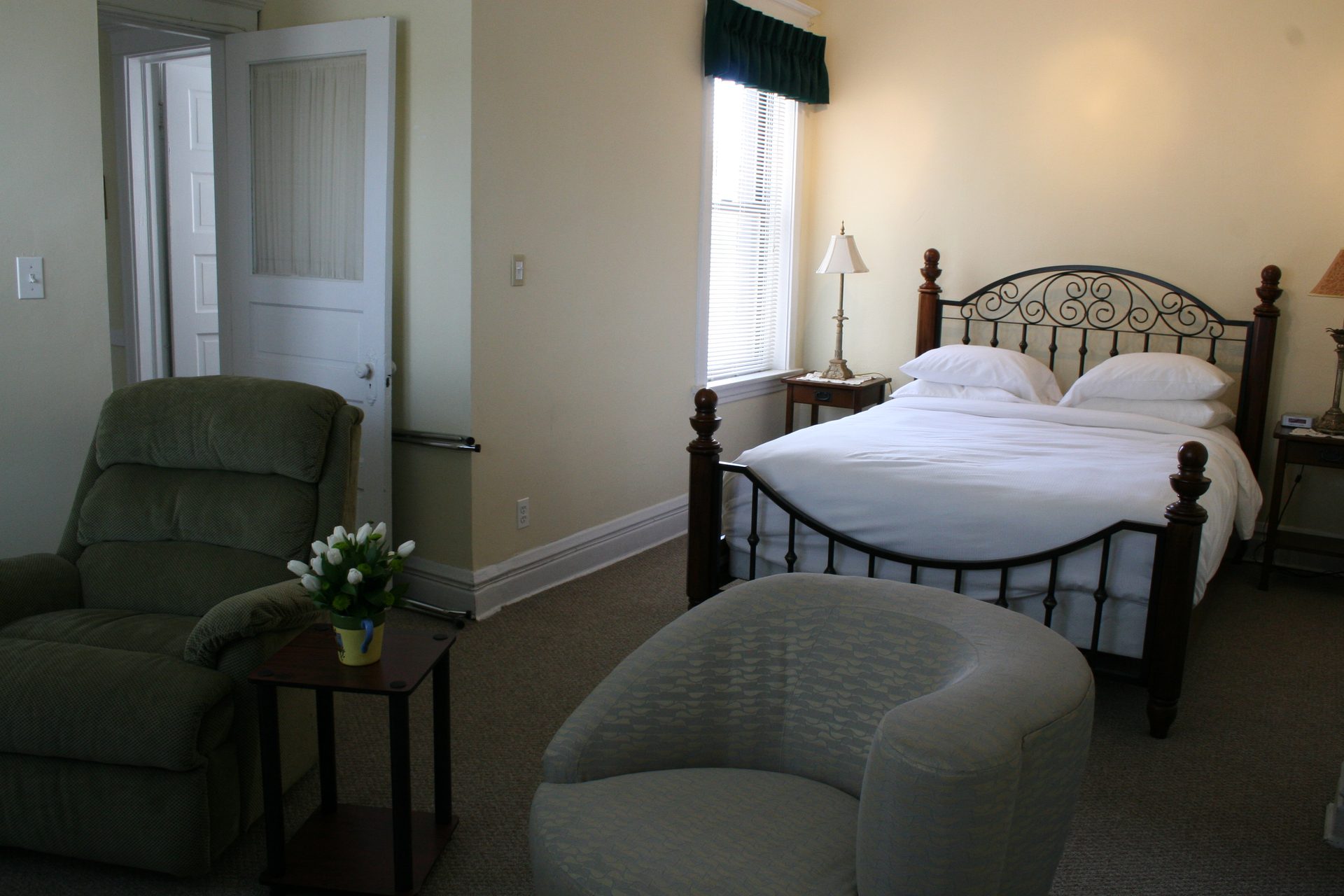 The Hardscrabble Suite bedroom
